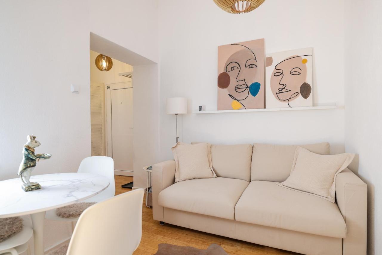 Iadra In Center Apartment *
