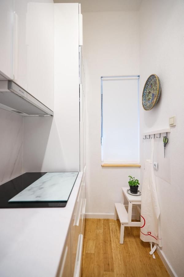 Apartment Iadra In Center *